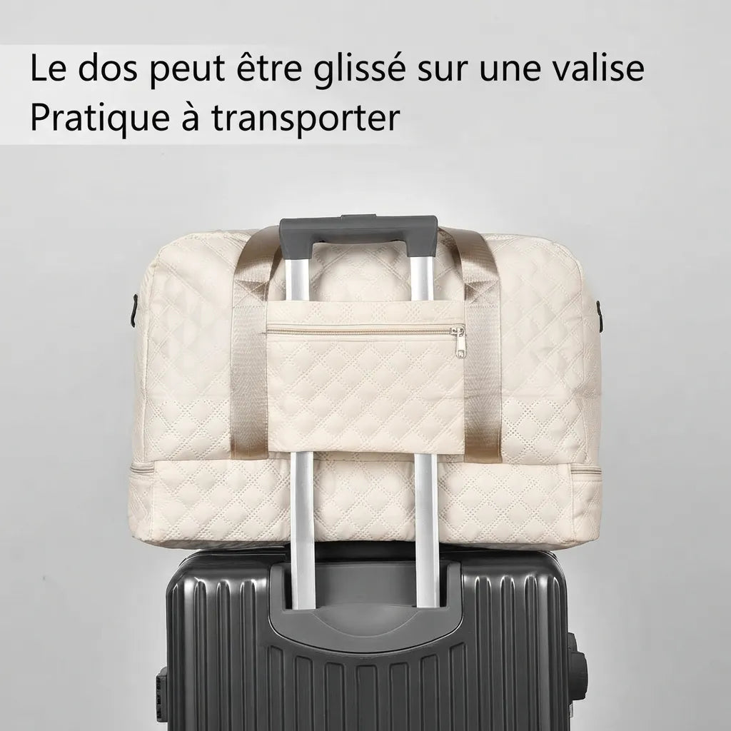 Sac de voyage femme matelassé fixé sur une valise