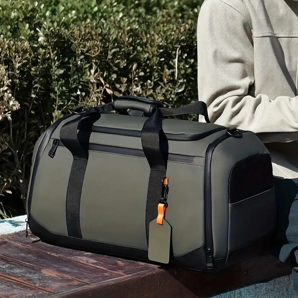 Sac de voyage homme multifonction, coloris vert, posé