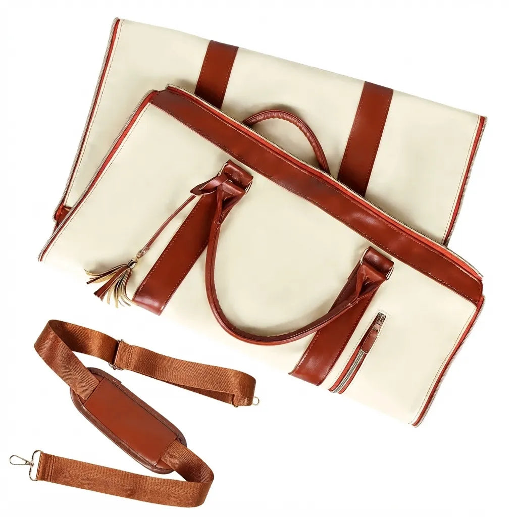 Sac de voyage pliable femme, posé